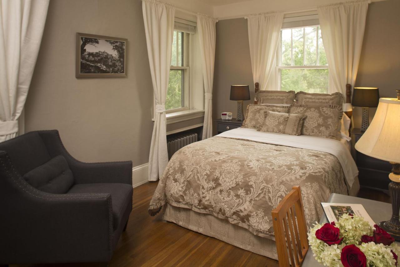 Sweet Biscuit Inn Эшвилл Экстерьер фото